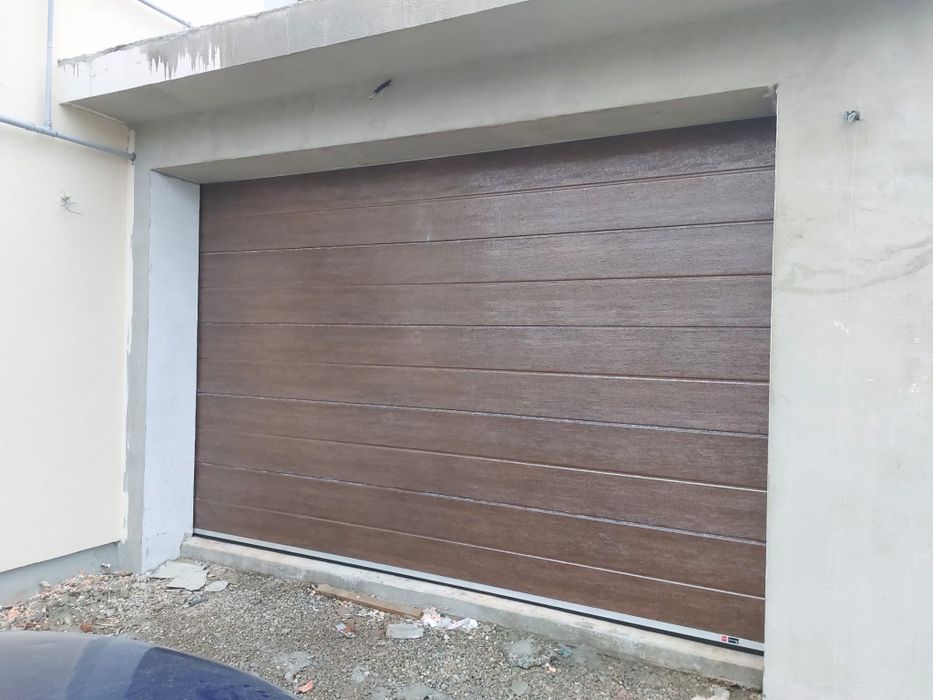 Usa de garaj / usa secționala/ usa tip rulou/ usi rezidențiale/ usi