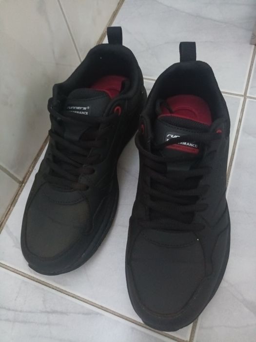 Черни дамски маратонки Runners 38 номер