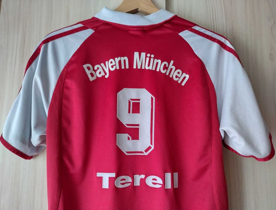 Bayern Munchen / Adidas - футболна тениска на Байерн Мюнхен за 164см.