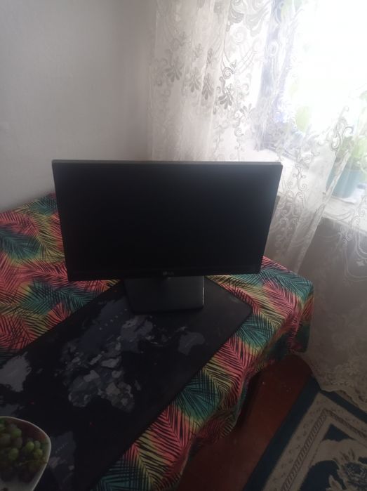 Монитор обычный просто