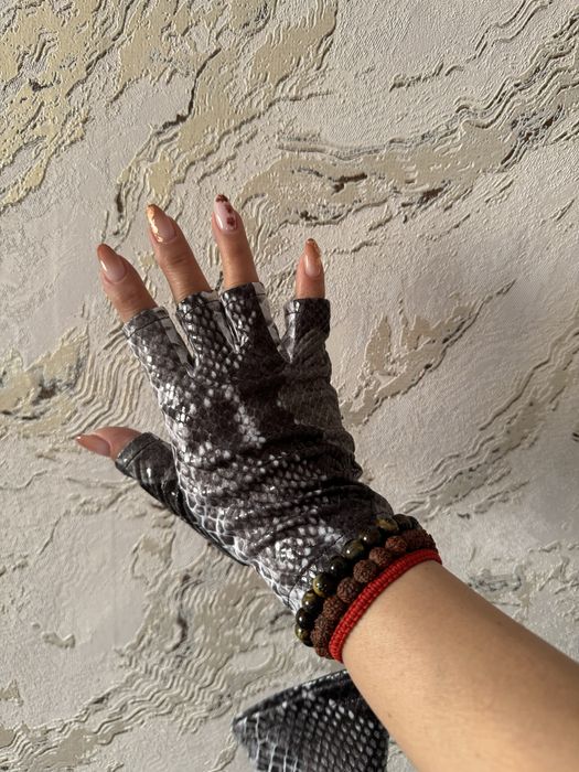 Перчатки змейка размер 7-8