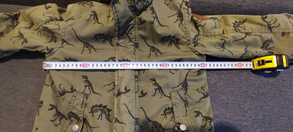 Парка на динозаври H&M