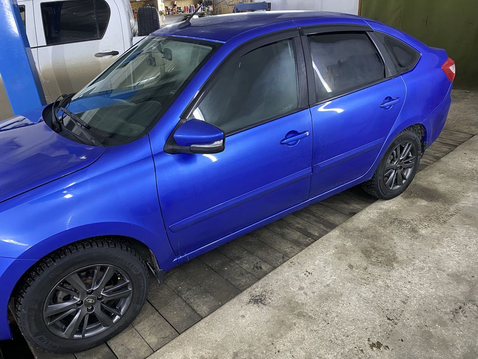 Продам машину лада гранта