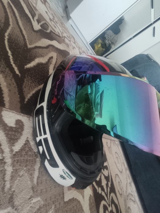 Шлем Бу почти новый