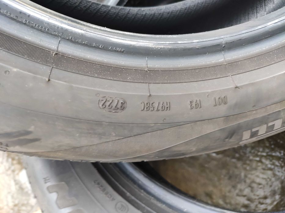 2бр Летни гуми 235 55 18 - Pirelli