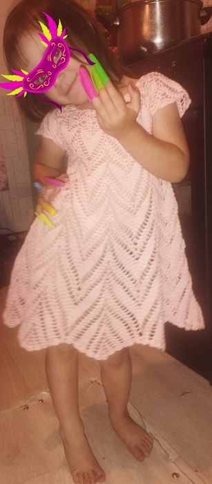 Продам детское вязаное платье