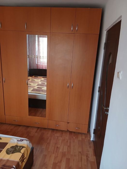 Apartament 2 camere de inchiriat - zona Piata Valea Rosie