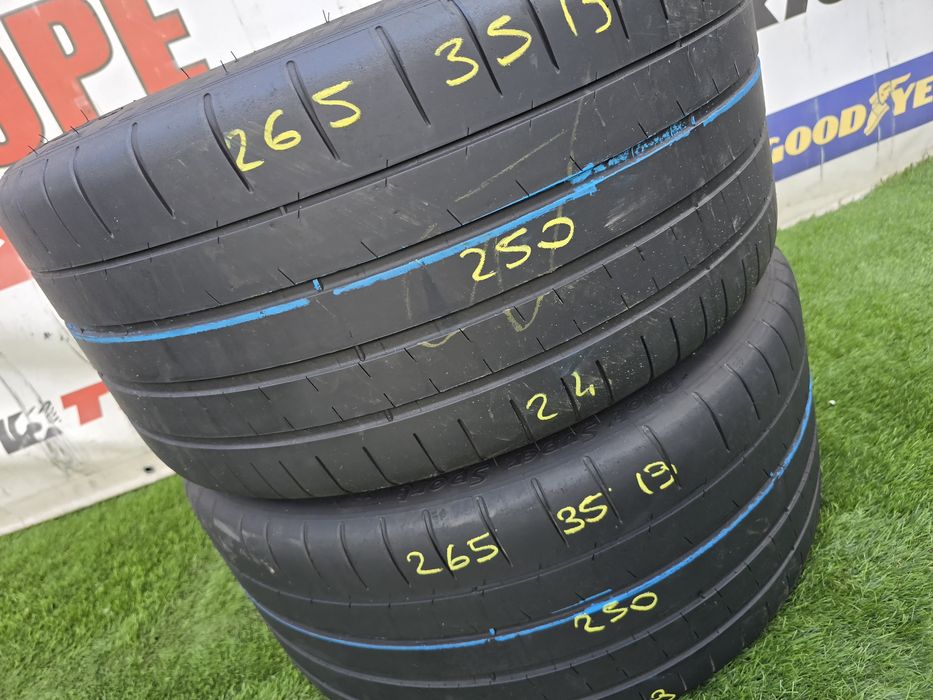 265 35 19 michelin