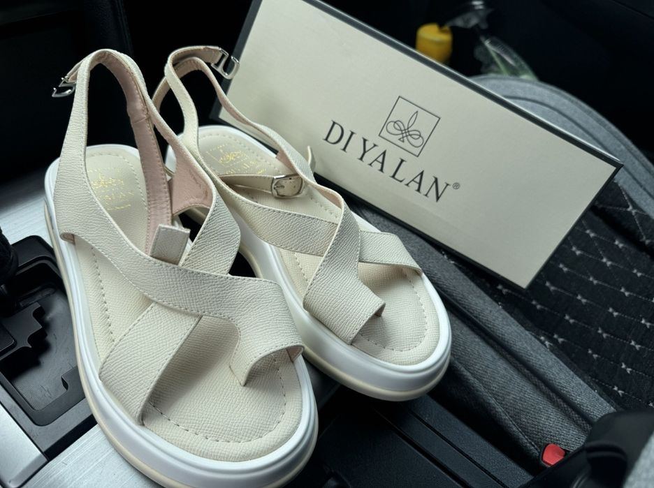 Продам сандалии, босоножки