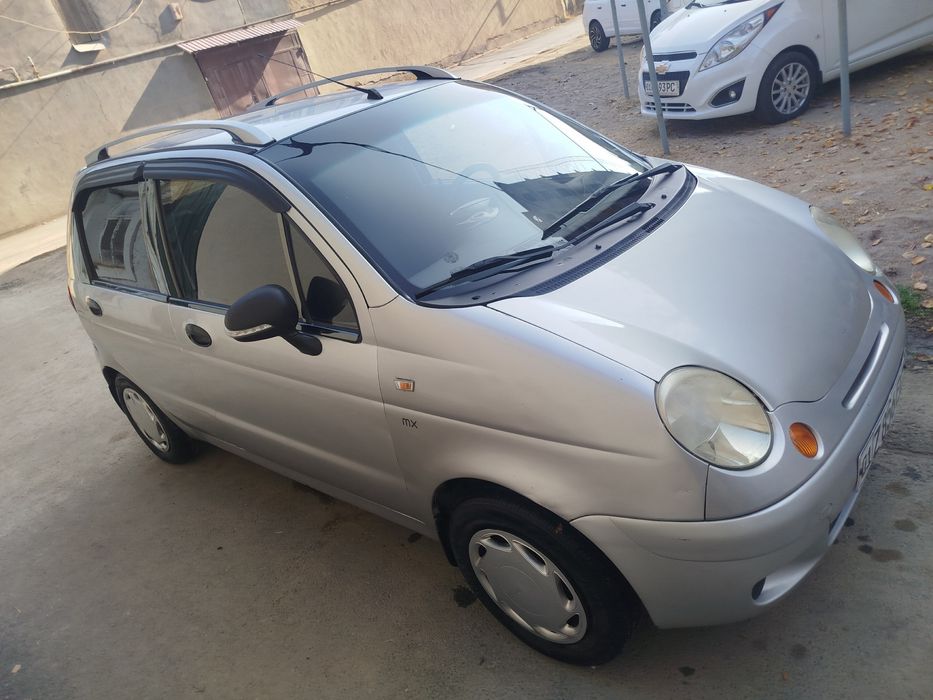 Матиз срочна сотилади