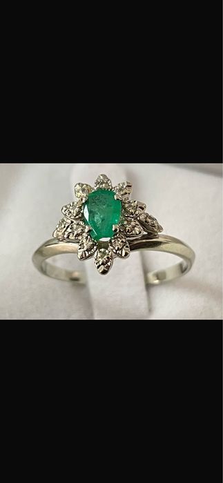 Inel aur 18 k smarald si diamante naturale