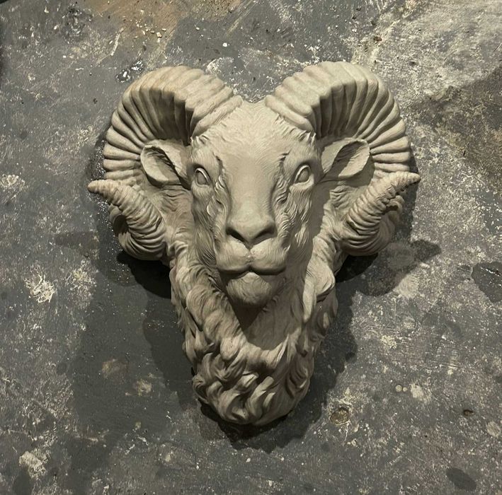 Sculptura decorativa . Cap De Berbec