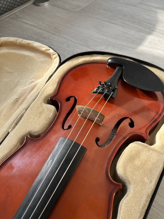 Скрипка 4/4 в отличном состоянии