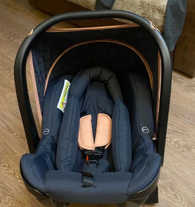 Продам автокресло