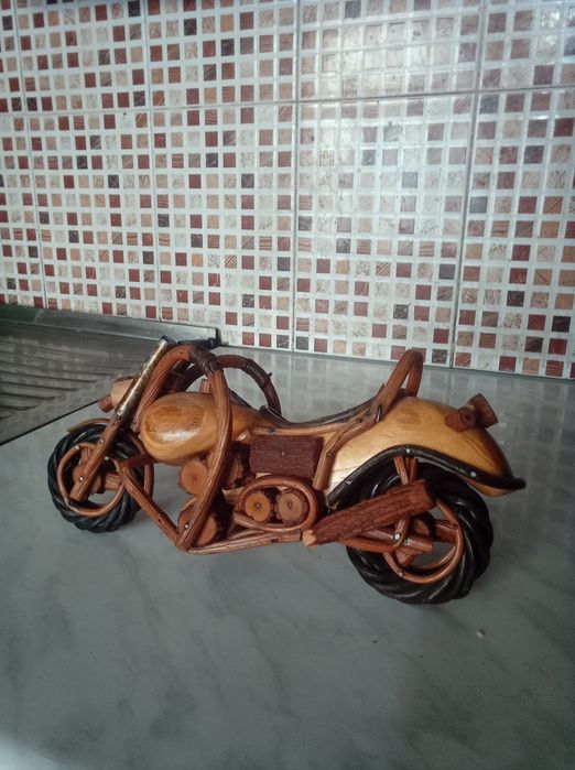 Мататсикл сувенир свами руками