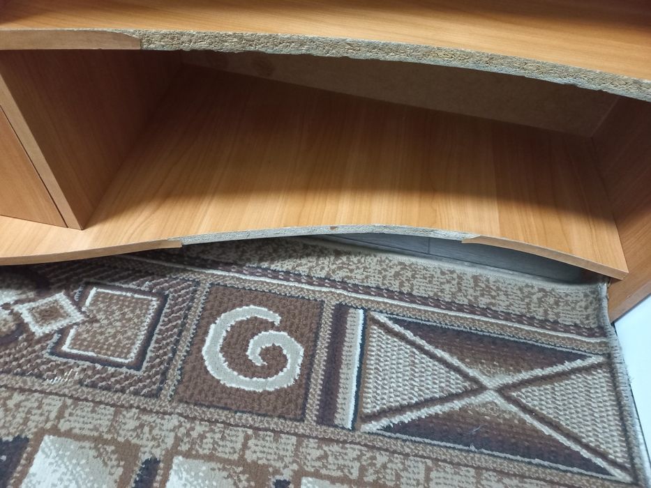 Продам вешалку недорого