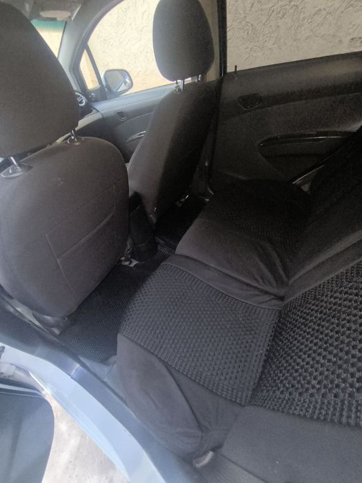 Spark chexol polik srochna sotiladi