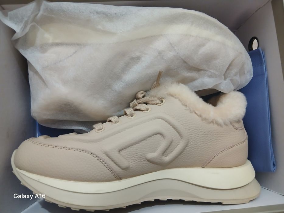 Продам обувь зимние