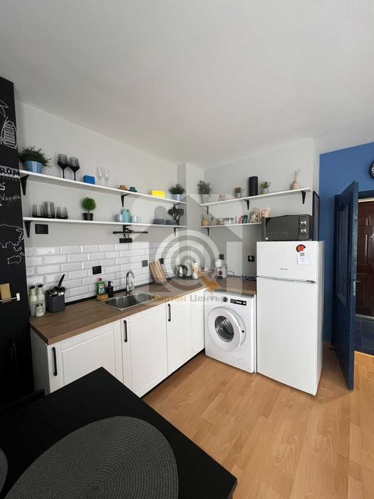 Продава се Двустаен апартамент в София, Полигона - 65 кв.м за 1915 €/кв.м - Снимка #1