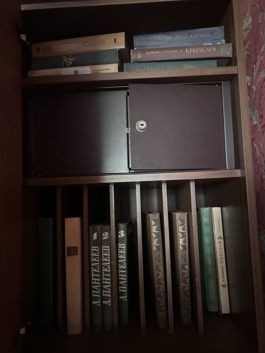 10 книг 500 тенге