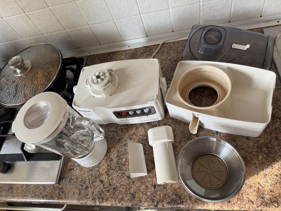 Соковыжималка и блэндер Panasonic