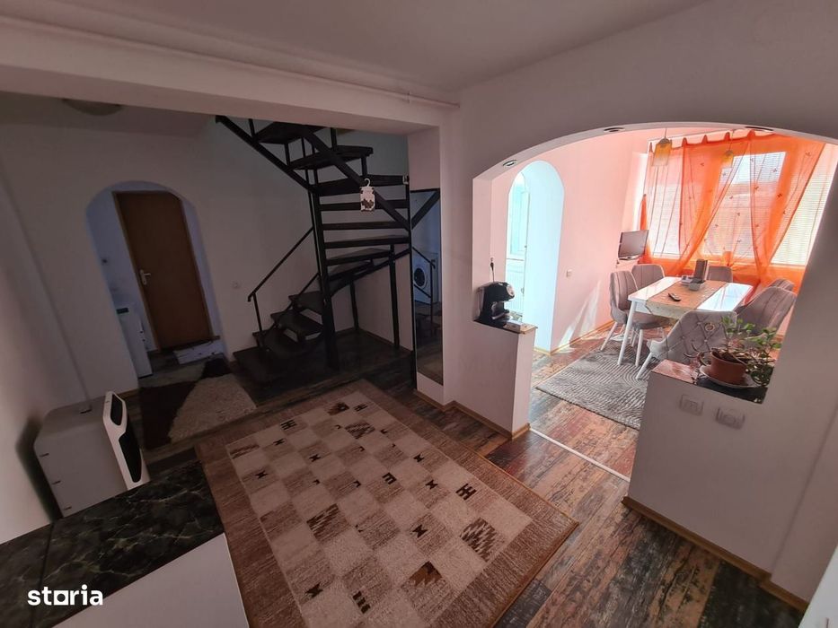 Apartament 4 camere, 85 mp utili, renovat în 2025 – Sarari, Craiova