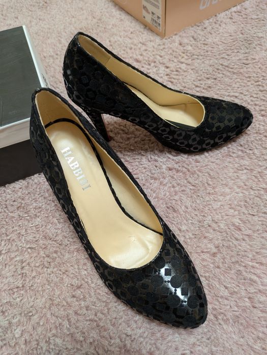 Pantofi cu toc eleganți