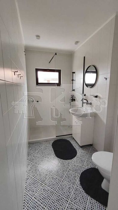 Продава се Къща в Добрич, Автогара - 160 кв.м за 1657 €/кв.м - Снимка #3