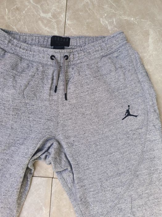 Air Jordan долнище XL размер