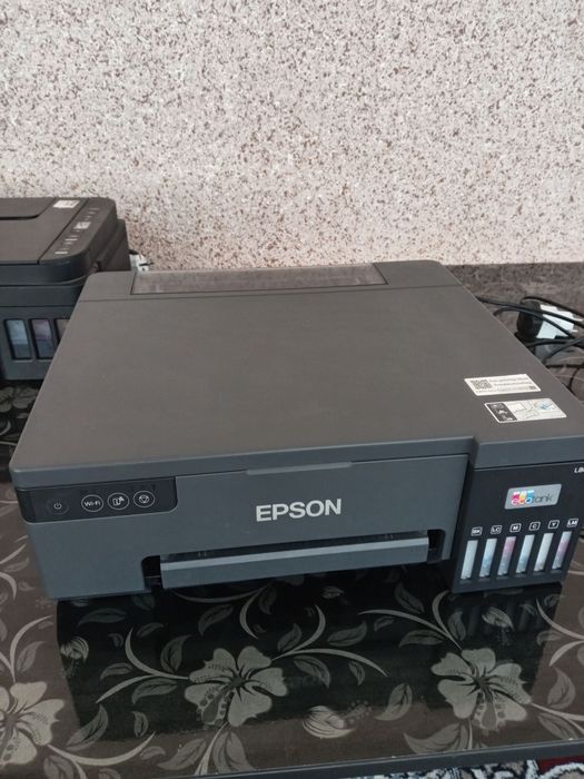 Epson L 8050 sotiladi karobka dokument