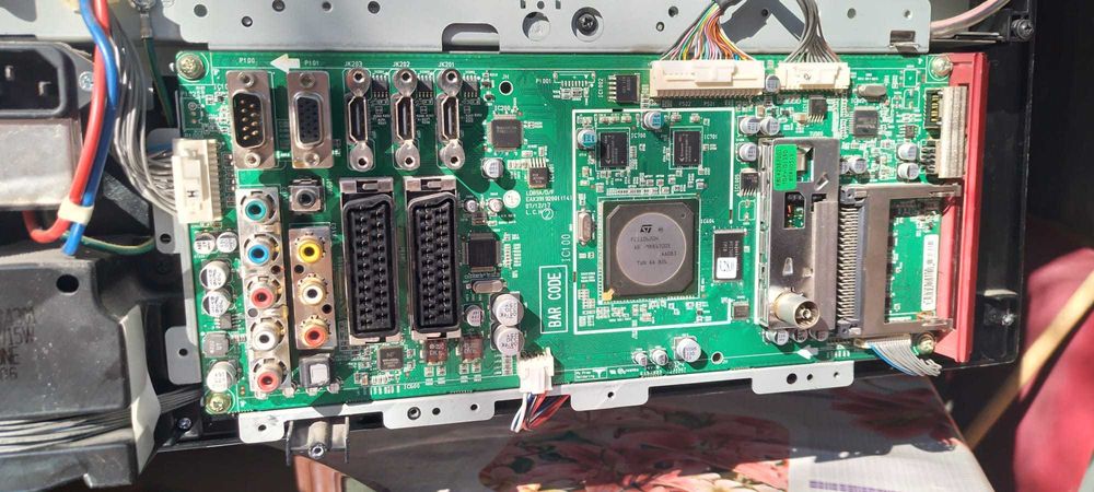 Televizor LG 42LG6000 PENTRU PIESE