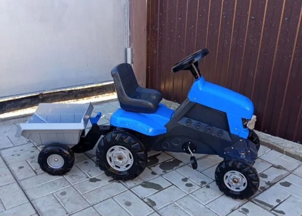 Трактор в прекрасном состоянии