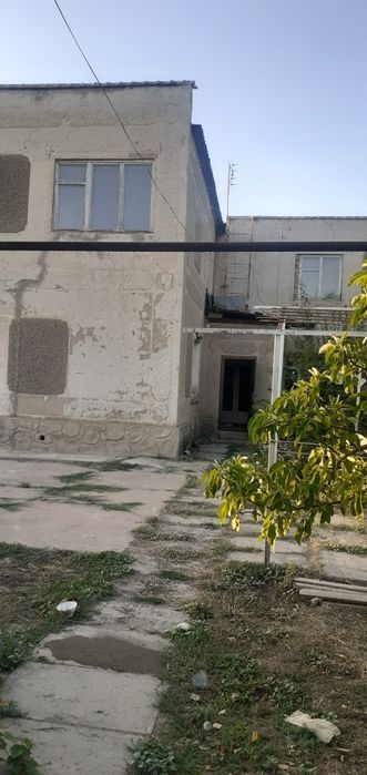 Продам коттедж. Очень просторный.