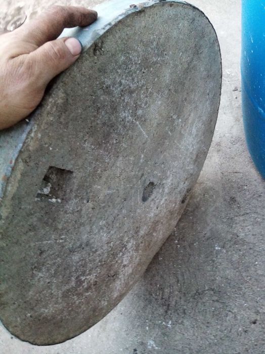 Бетона стойка за чадър