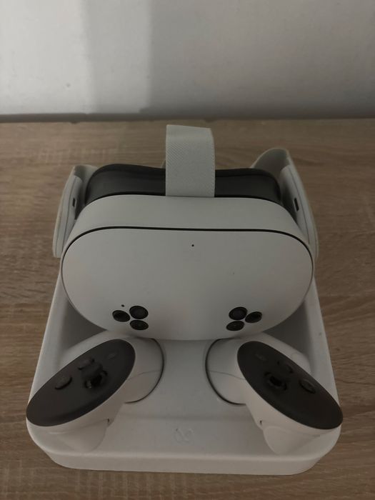 Meta Quest 3S 128GB – ca nou – garanție 2 ani – folosit ~aprox 10 ore