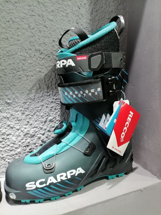 Clapari schiuri ski tura Scarpa F1 Carbon Nou! Marime 30