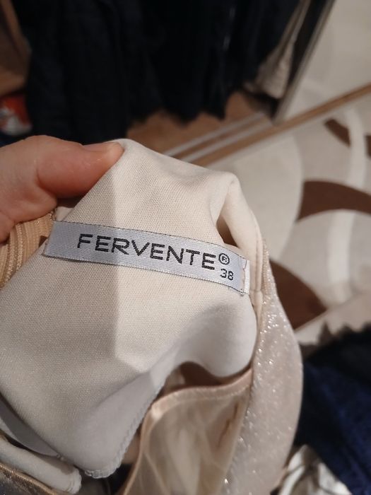 Официални роклии