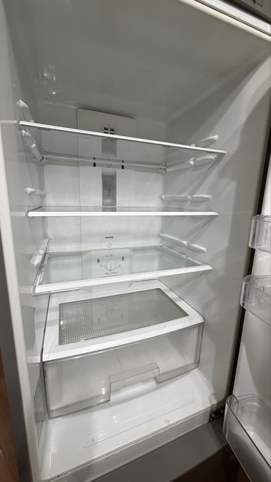 Холодильник LG в отличном состоянии