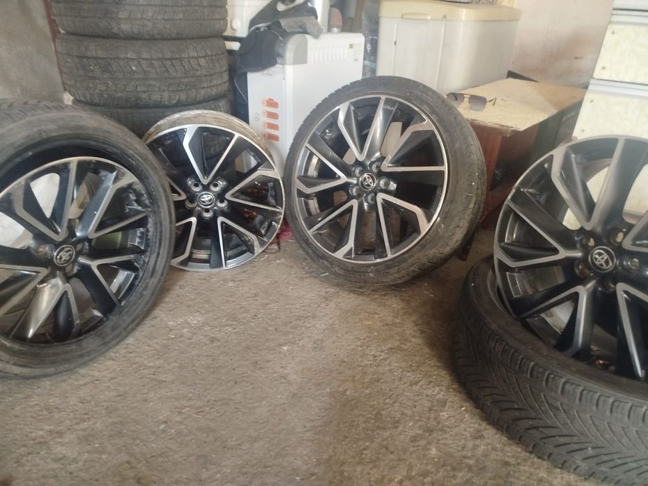 Продам диски R18 в нормальном состояние