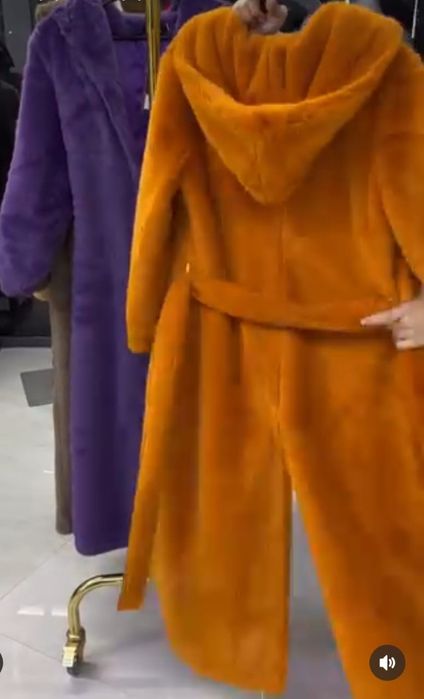 Шубы женские новые