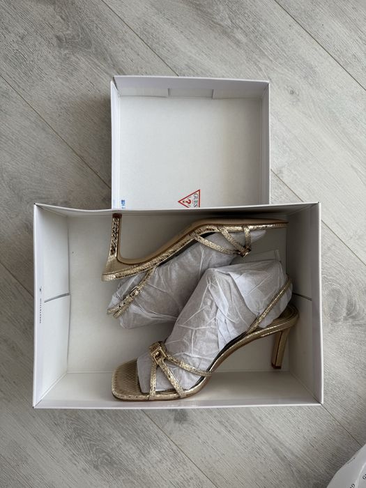 Босоножки Guess оригинал