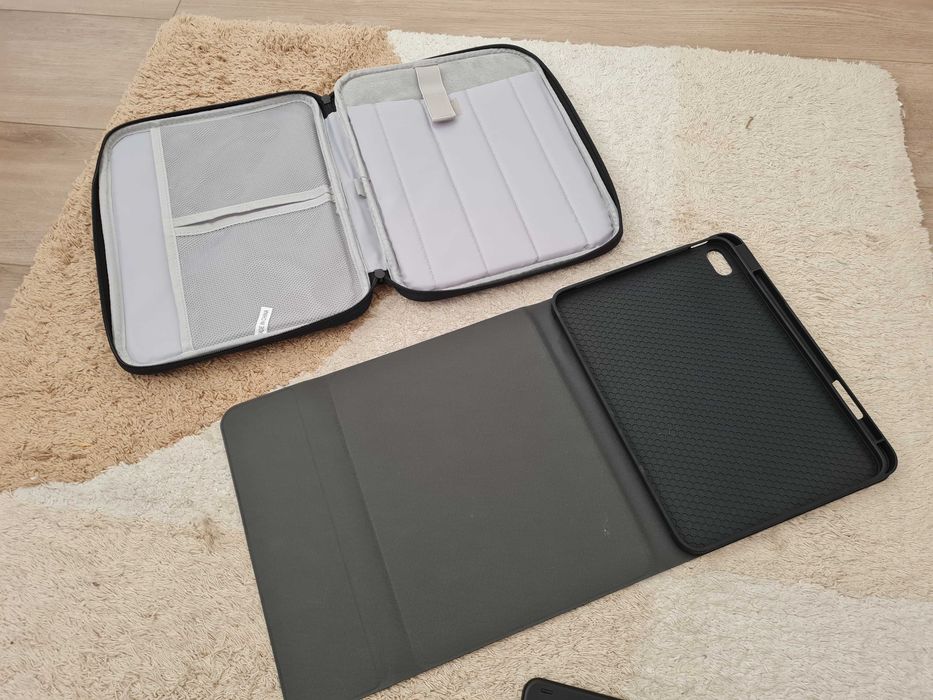 Set Accesorii iPad 10.9" (2022) – Geantă Transport + Husă Tip Carte + Tastatură Wireless Bluetooth