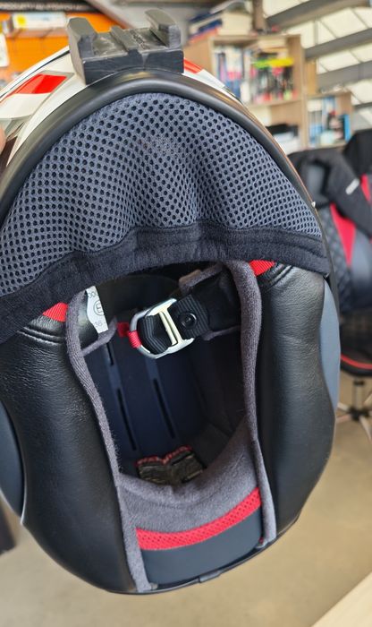 Нова каска - Shoei NXR 2 Prologue - M + Фотохроматичен визьор