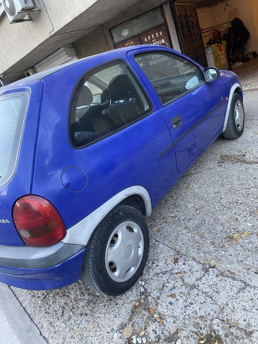 Опел корса две врати