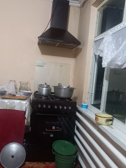 Shevasi gaz plita va vitiyashka bilan sotiladi kafolati 3 yil