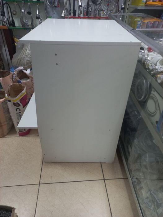 продаю  ветрина новая