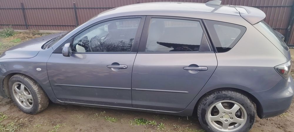 Vând Mazda 3 1.6 D