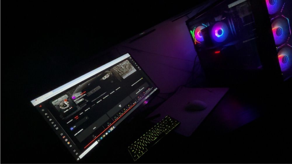 desktop PC gaming complet + periferice + monitor 240 hz