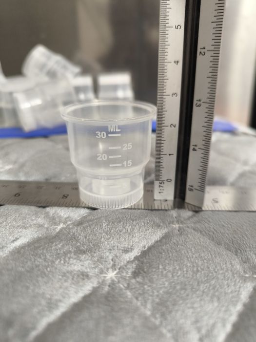 Пластик кришка 1000 су́м донаси