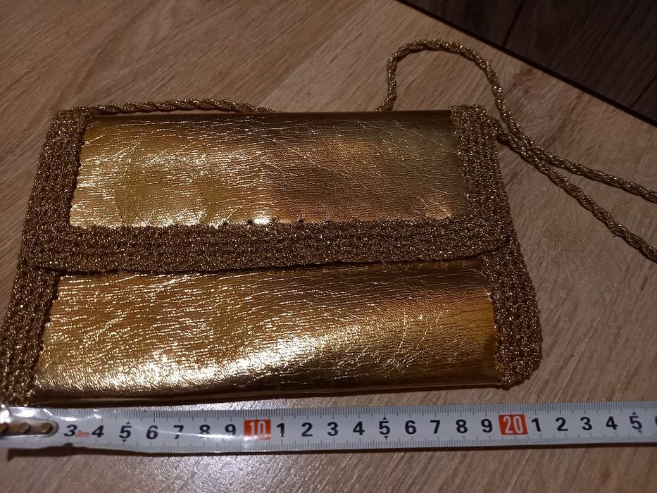 Парти чантичка в златисто